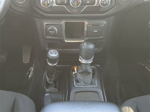 Used 2021 Jeep Wrangler Unlimited Sport image 19