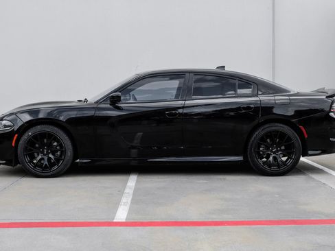 Used 2021 Dodge Charger R/T w/ Blacktop Package RWD image 10