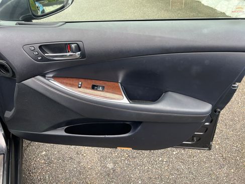 Used 2011 Lexus ES 350 image 28