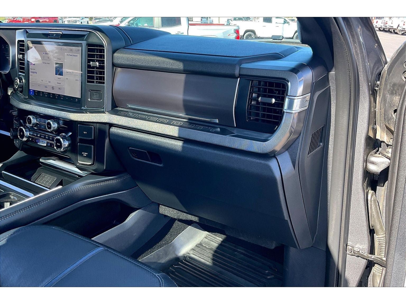 Used 2026 Ford F350 Platinum AWD/4WD image 18
