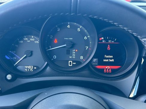 Used 2025 Porsche Macan image 24