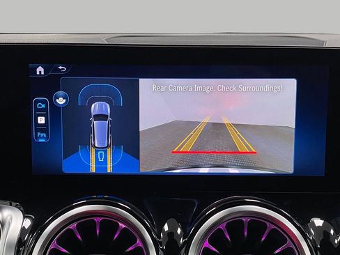 Certified 2025 Mercedes-Benz GLB 250 4MATIC image 22