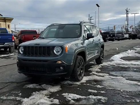 Used 2018 Jeep Renegade Altitude w/ UConnect 8.4 Nav Group image 2