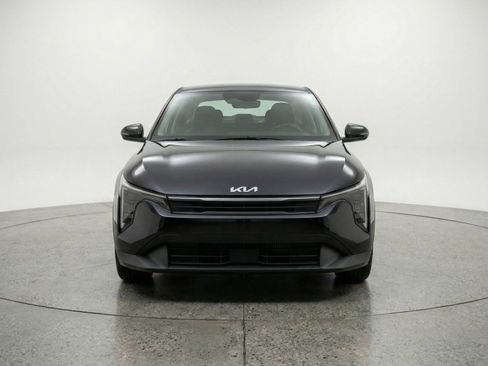 Used 2025 Kia K4 FWD image 2
