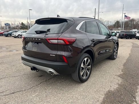 Certified 2023 Ford Escape Platinum image 4