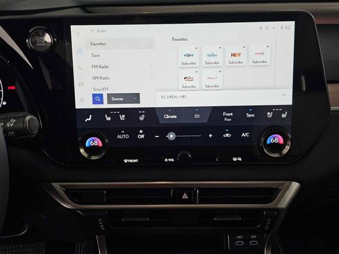 Used 2023 Lexus RX 350 FWD image 25