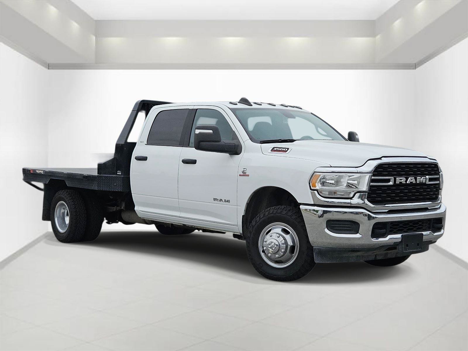 Used 2024 RAM 3500 SLT w/ Quick Order Package 2YG SLT AWD/4WD image 1