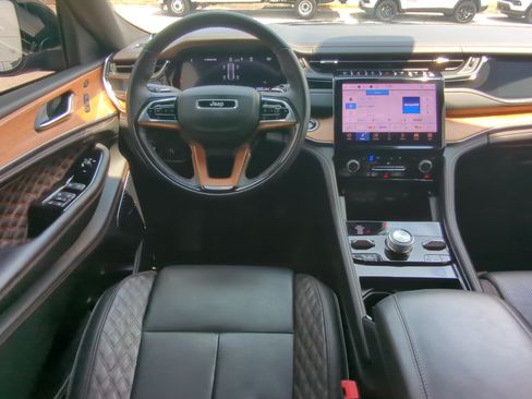 Certified 2025 Jeep Grand Cherokee Summit AWD/4WD image 14