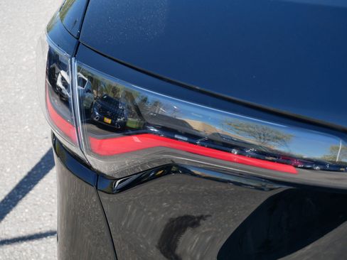 Used 2023 Honda HR-V LX image 17