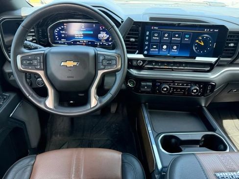 Used 2024 Chevrolet Silverado 2500 High Country w/ Technology Package AWD/4WD image 19