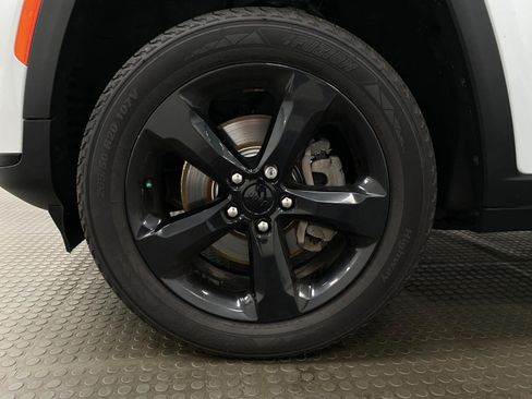 Used 2021 Jeep Grand Cherokee L Laredo AWD/4WD image 13