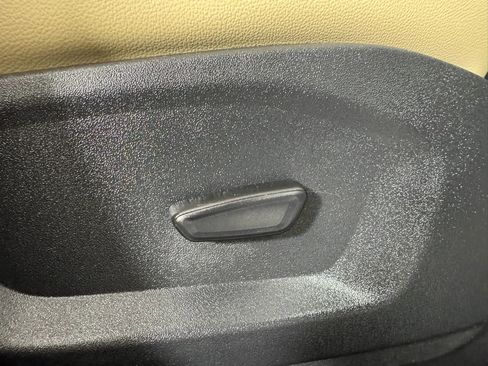 Used 2024 Ford Edge SEL w/ Convenience Package image 35