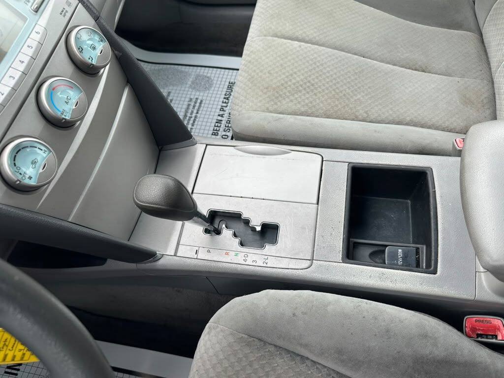 Used 2007 Toyota Camry LE FWD image 17