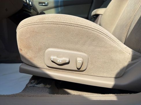 Used 2005 Nissan Altima 2.5 S w/ (F01) Convenience Pkg FWD image 10