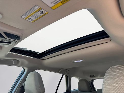 Certified 2024 Subaru Outback Premium AWD/4WD image 17