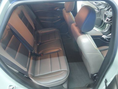 Used 2025 Chevrolet Trax ACTIV w/ Sunroof Package image 30