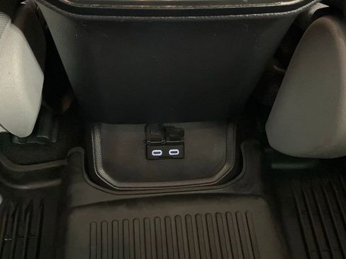 Used 2023 Toyota Highlander LE image 25