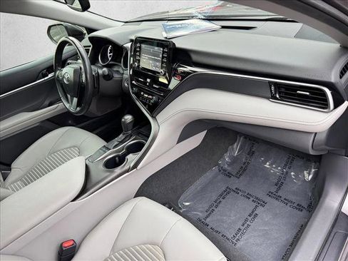 Used 2024 Toyota Camry SE image 22