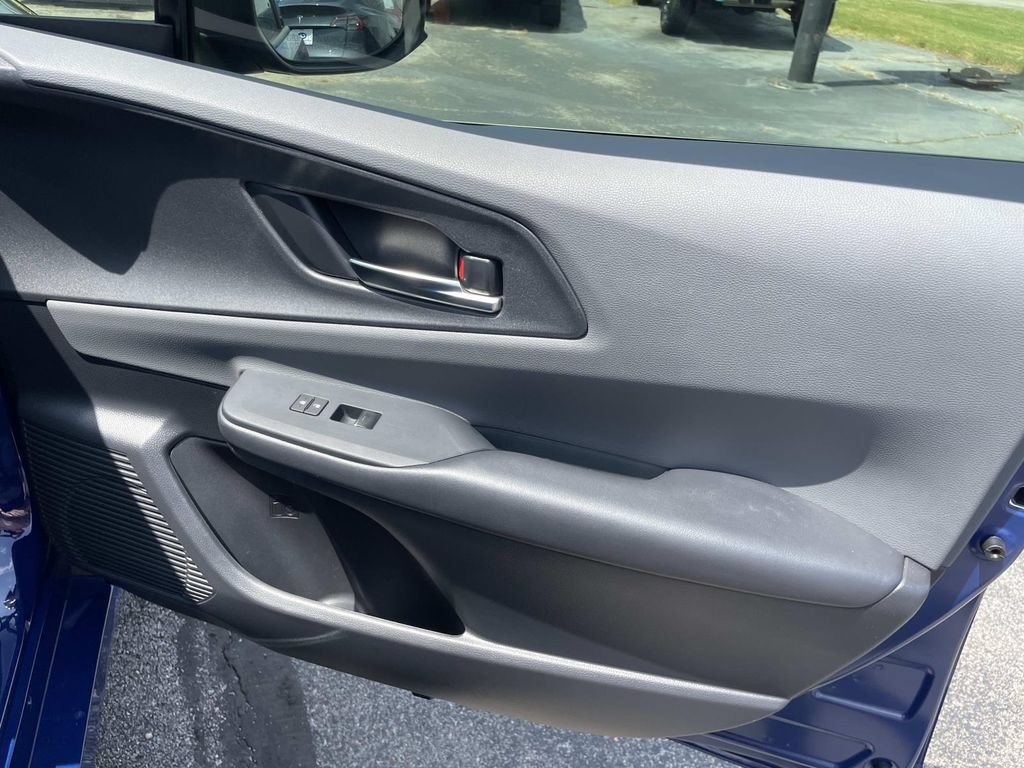 Used 2024 Toyota Prius XLE FWD image 12