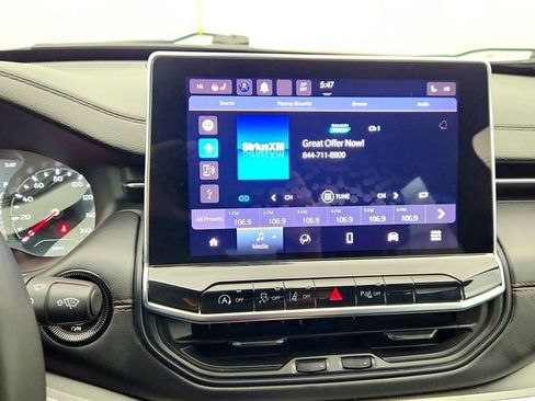 Used 2023 Jeep Compass Limited image 18