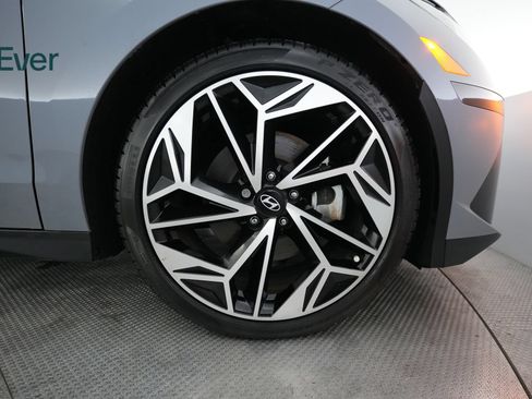Used 2024 Hyundai Ioniq 6 SEL RWD image 20