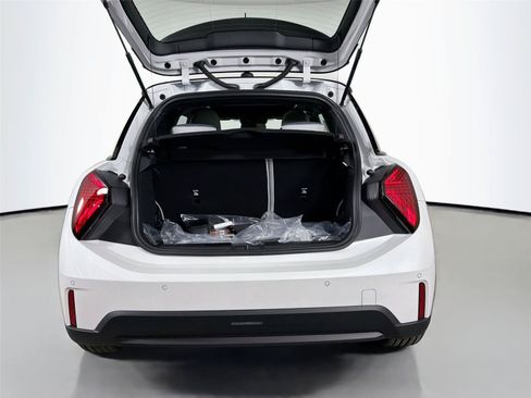 New 2026 MINI Cooper 2-Door Hardtop FWD image 24