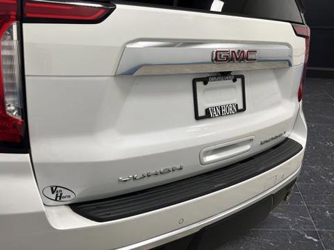 Used 2024 GMC Yukon XL Denali AWD/4WD image 42