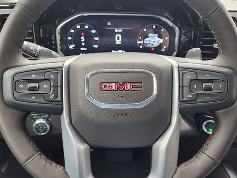 New 2026 GMC Sierra 1500 SLT image 21