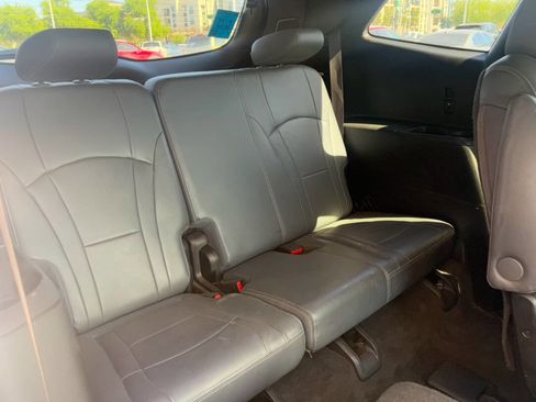 Used 2022 Buick Enclave Premium image 6