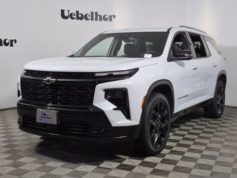 New 2026 Chevrolet Traverse RS w/ LPO, Floor Liner Package image 3