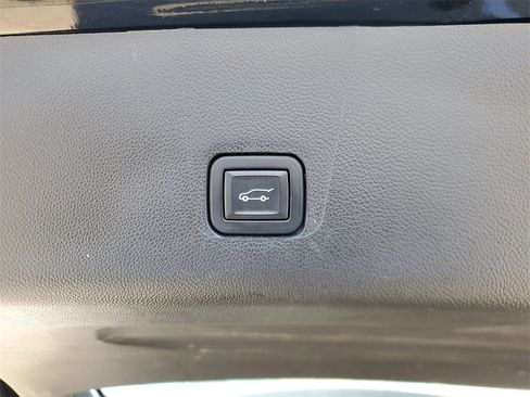 Used 2020 Chevrolet Traverse RS image 8