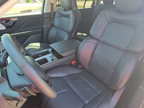 New 2026 Lincoln Aviator Reserve AWD/4WD image 15