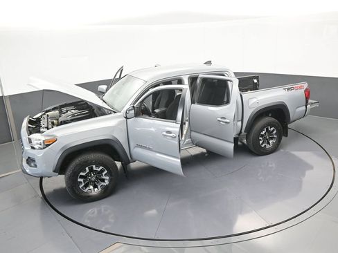 Used 2019 Toyota Tacoma TRD Off-Road image 62