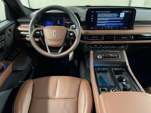 New 2026 Lincoln Aviator Reserve w/ Jet Appearance Package image 8