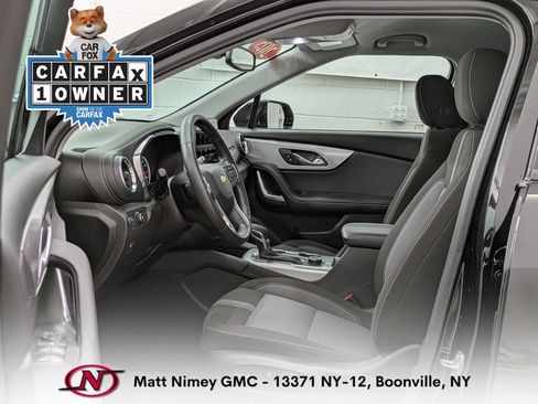 Used 2025 Chevrolet Blazer LT AWD/4WD image 3