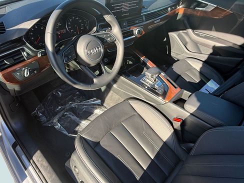 Used 2023 Audi A4 2.0T Premium w/ Convenience Package image 4