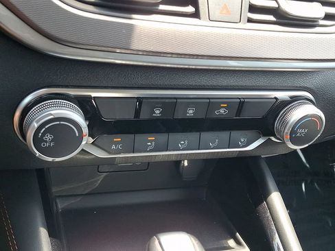 Certified 2024 Nissan Altima 2.5 SR FWD image 17