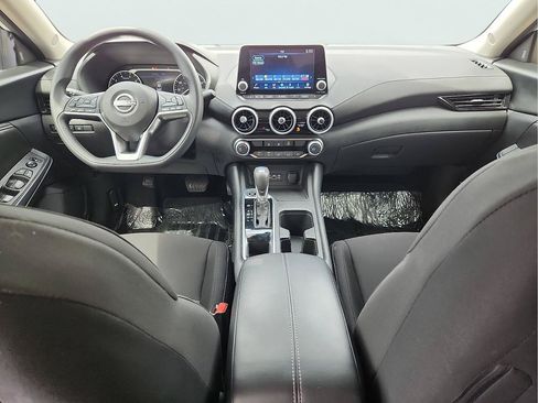 Used 2024 Nissan Sentra SV FWD image 10