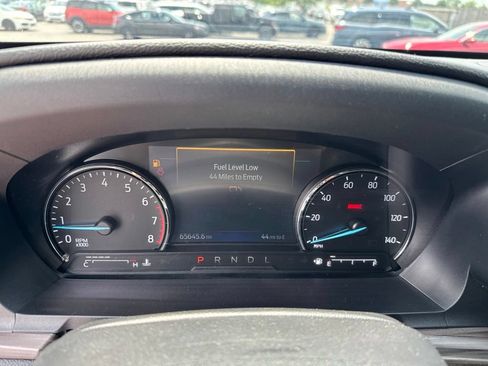 Used 2022 Ford Explorer Limited w/ Equipment Group 301A AWD/4WD image 14