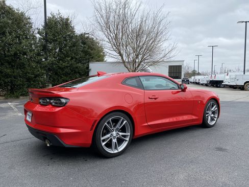 Used 2021 Chevrolet Camaro LT w/ RS Package image 9