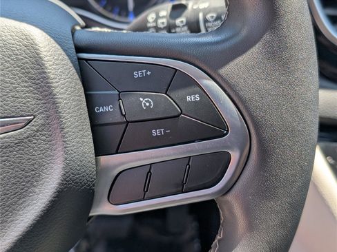 Used 2023 Chrysler Voyager LX FWD image 23