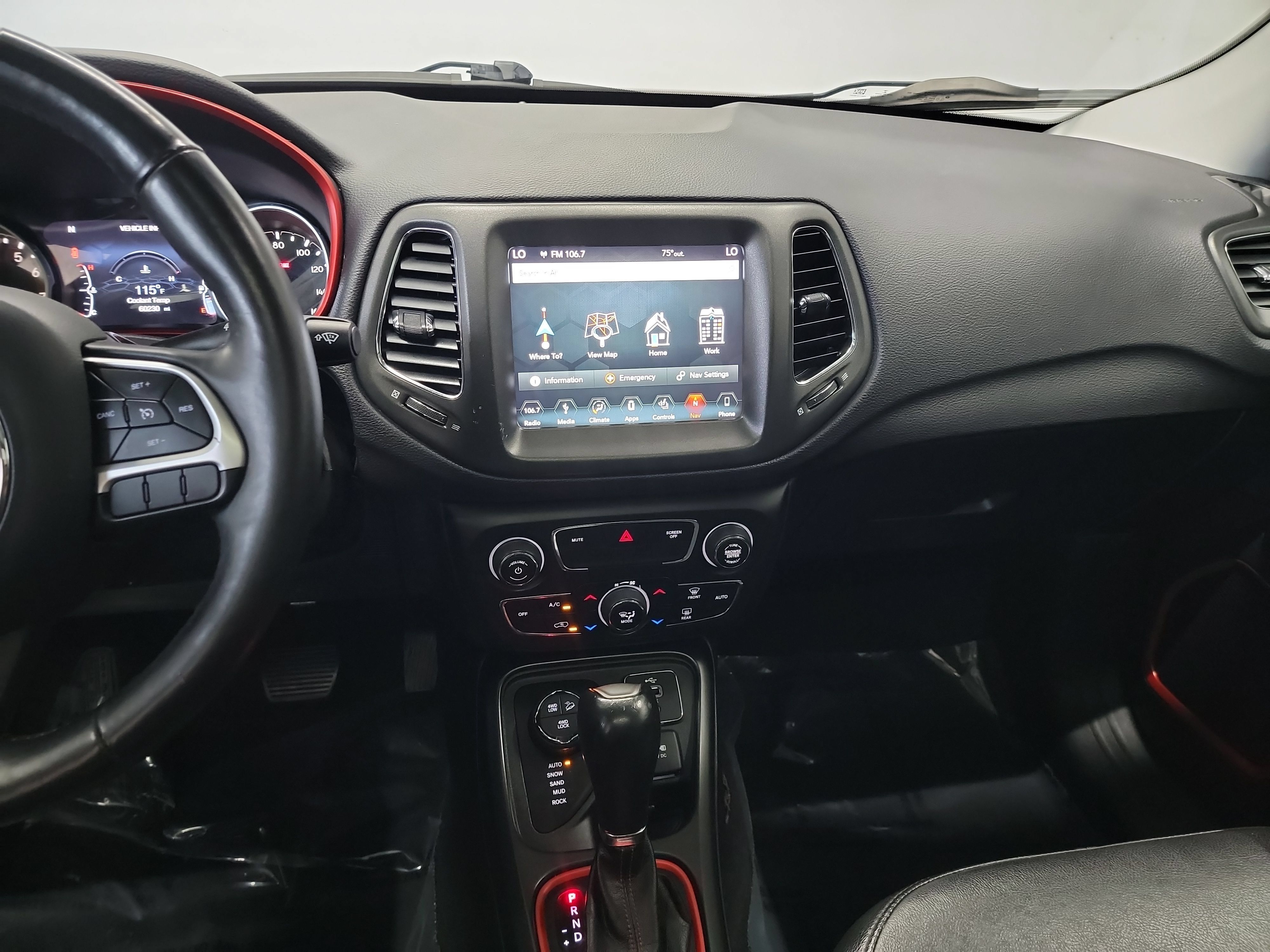Used 2018 Jeep Compass Trailhawk w/ Leather Interior Group AWD/4WD image 20
