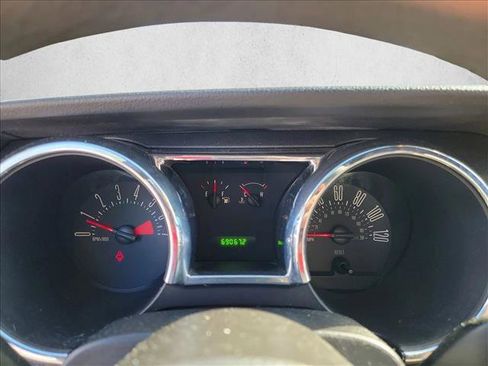 Used 2007 Ford Mustang Deluxe image 17