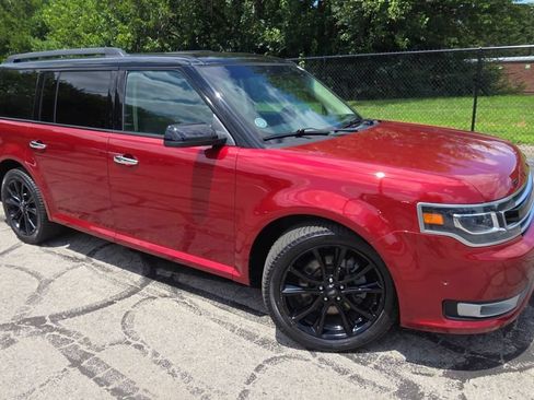 Used 2019 Ford Flex Limited w/ Equipment Group 301A AWD/4WD image 2