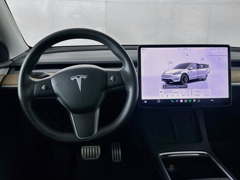 Used 2023 Tesla Model Y Performance AWD/4WD image 16