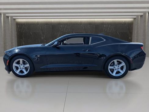 Used 2016 Chevrolet Camaro LT image 2