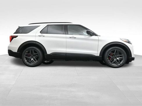 New 2026 Ford Explorer ST image 37