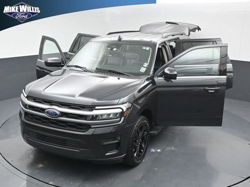 Used 2024 Ford Expedition XLT RWD image 26