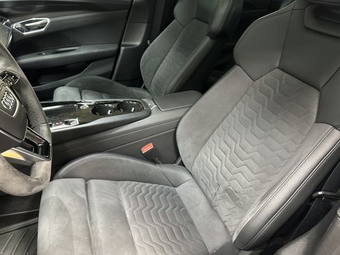 Used 2022 Audi e-tron GT Premium Plus w/ Performance Package AWD/4WD image 15