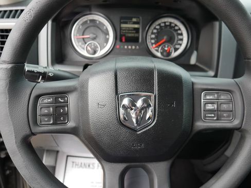 Used 2017 RAM 1500 Express AWD/4WD image 12